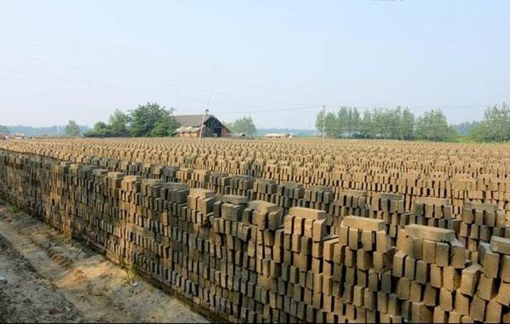 砖厂赚钱_开小砖厂能赚钱吗？一年利润有多少？
