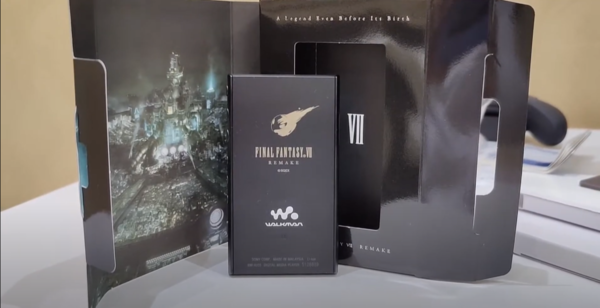 索尼推出《FF7：重制版》联名限定款随身听