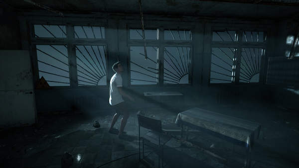 《层层恐惧》设计师解谜新作演示 主角探索废弃学校