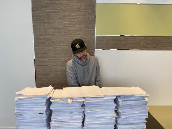 堪比高三学子书桌《赛博朋克2077》日版剧本照曝光