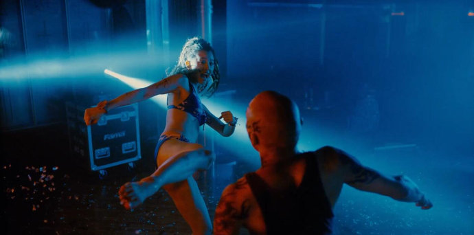 Netflix日本漫《弥留之国的爱丽丝》全8集下载