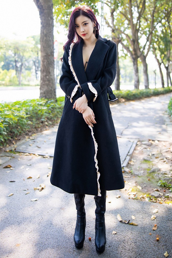 福利美图 魅惑嫩模杨晨晨网袜美腿白皙迷人